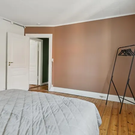 Appartement - 2br Sophisticated Urban Retreat